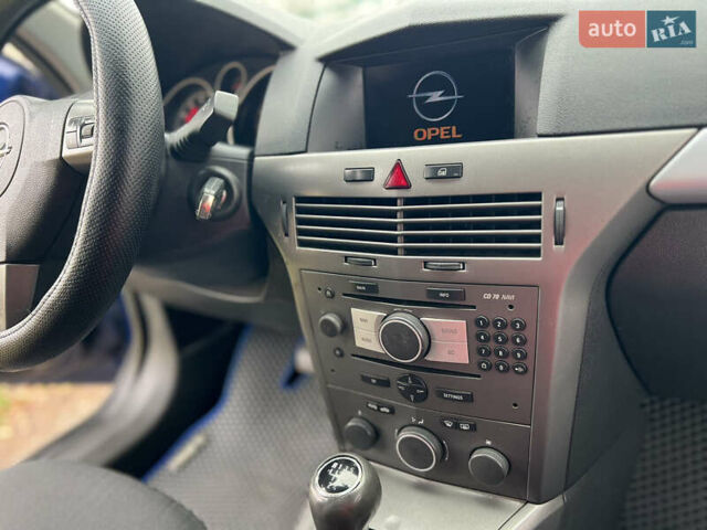 Синий Опель Астра, объемом двигателя 1.6 л и пробегом 280 тыс. км за 4500 $, фото 22 на Automoto.ua
