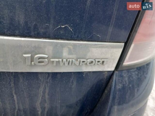 Синий Опель Астра, объемом двигателя 1.6 л и пробегом 204 тыс. км за 4900 $, фото 1 на Automoto.ua