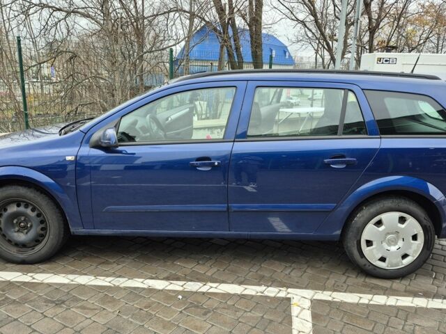 Синий Опель Астра, объемом двигателя 1.9 л и пробегом 277 тыс. км за 4400 $, фото 2 на Automoto.ua