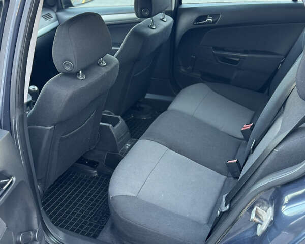 Синий Опель Астра, объемом двигателя 1.6 л и пробегом 232 тыс. км за 4600 $, фото 15 на Automoto.ua