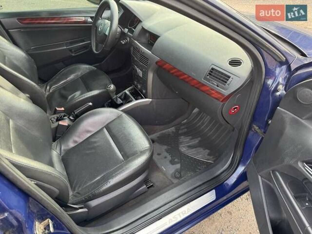 Синій Опель Астра, об'ємом двигуна 1.25 л та пробігом 321 тис. км за 3800 $, фото 15 на Automoto.ua