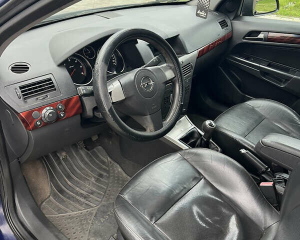 Синій Опель Астра, об'ємом двигуна 1.3 л та пробігом 328 тис. км за 4000 $, фото 8 на Automoto.ua