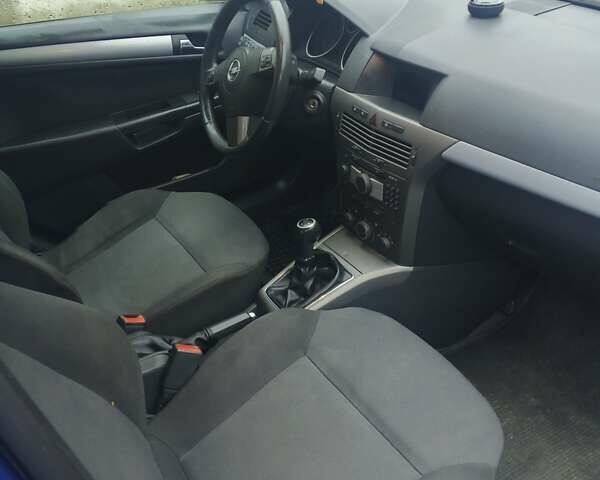 Синий Опель Астра, объемом двигателя 1.91 л и пробегом 297 тыс. км за 4200 $, фото 1 на Automoto.ua