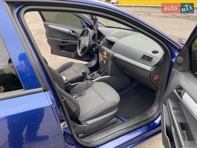 Синий Опель Астра, объемом двигателя 1.6 л и пробегом 242 тыс. км за 4600 $, фото 7 на Automoto.ua