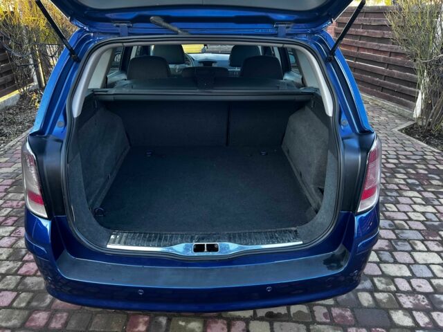 Синий Опель Астра, объемом двигателя 1.9 л и пробегом 300 тыс. км за 3900 $, фото 13 на Automoto.ua