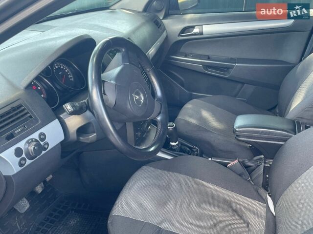 Синій Опель Астра, об'ємом двигуна 1.3 л та пробігом 248 тис. км за 3750 $, фото 7 на Automoto.ua