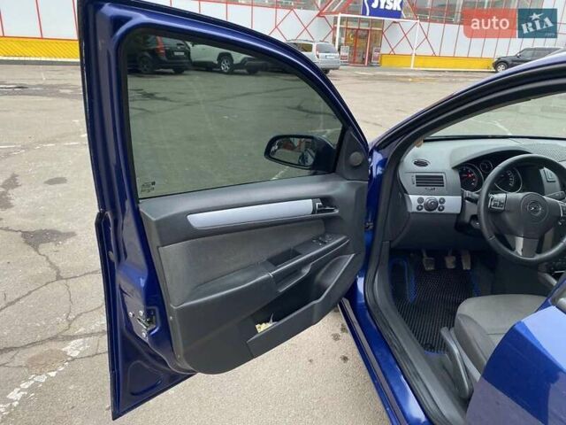 Синий Опель Астра, объемом двигателя 1.6 л и пробегом 242 тыс. км за 4600 $, фото 8 на Automoto.ua