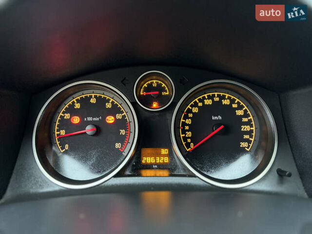 Синий Опель Астра, объемом двигателя 1.6 л и пробегом 286 тыс. км за 4500 $, фото 24 на Automoto.ua