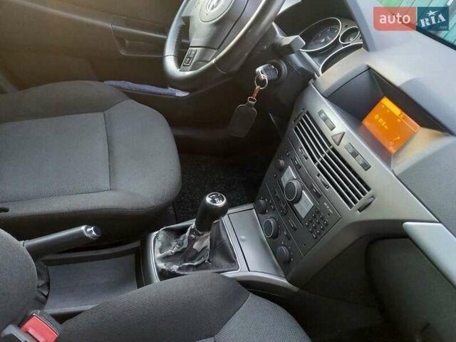 Синий Опель Астра, объемом двигателя 1.91 л и пробегом 280 тыс. км за 4600 $, фото 1 на Automoto.ua