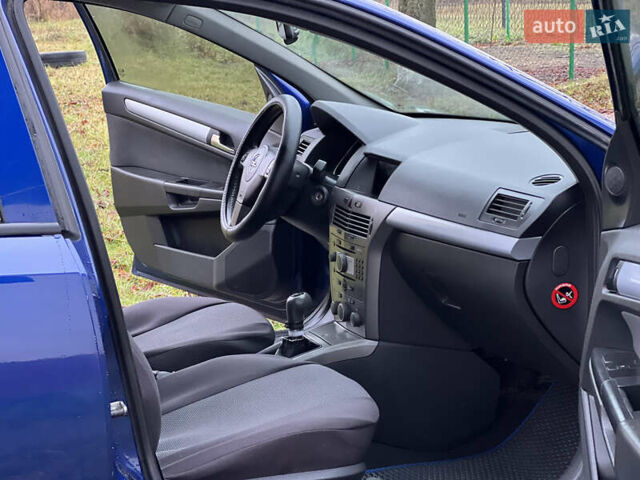 Синий Опель Астра, объемом двигателя 1.6 л и пробегом 286 тыс. км за 4500 $, фото 21 на Automoto.ua