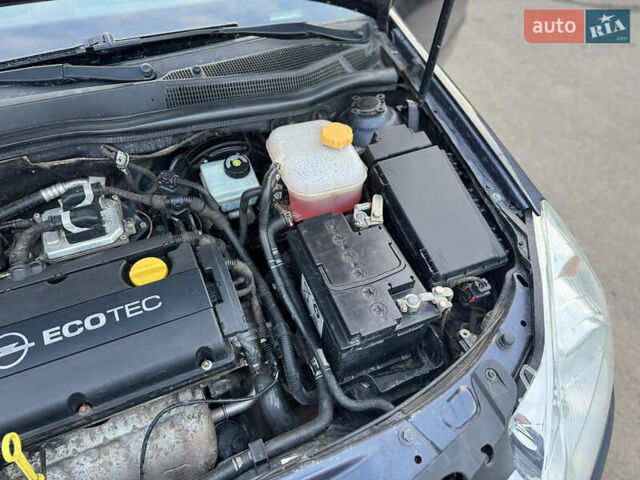 Синий Опель Астра, объемом двигателя 1.6 л и пробегом 260 тыс. км за 5750 $, фото 56 на Automoto.ua