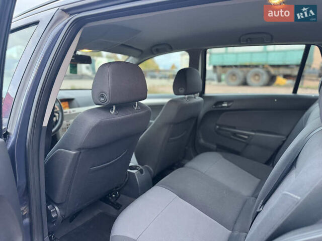 Синий Опель Астра, объемом двигателя 1.6 л и пробегом 260 тыс. км за 5750 $, фото 26 на Automoto.ua