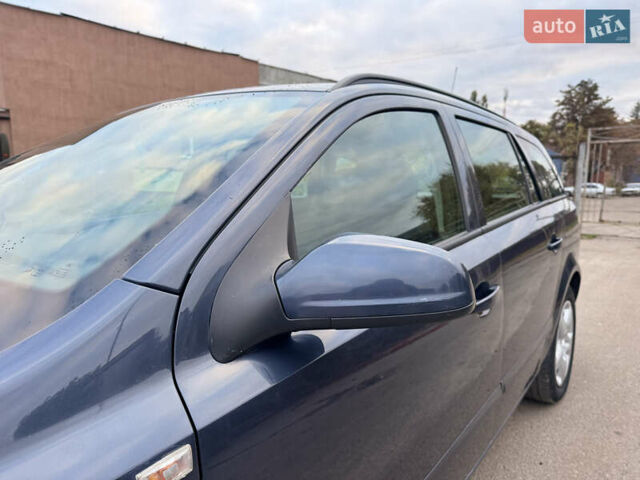 Синий Опель Астра, объемом двигателя 1.6 л и пробегом 260 тыс. км за 5750 $, фото 15 на Automoto.ua