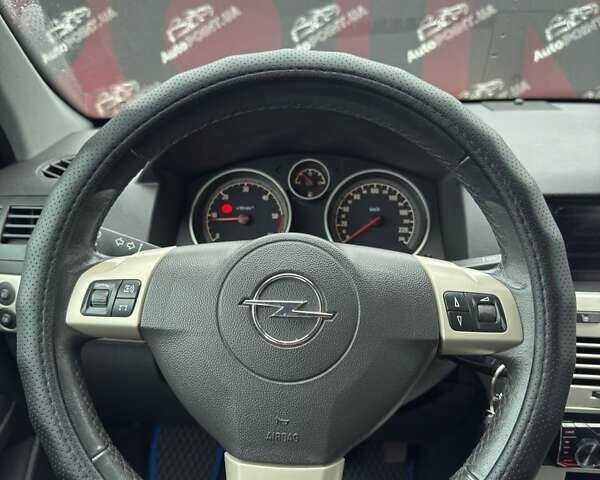 Синій Опель Астра, об'ємом двигуна 1.69 л та пробігом 274 тис. км за 5700 $, фото 18 на Automoto.ua