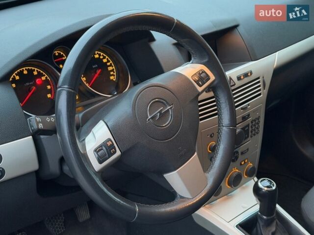 Синий Опель Астра, объемом двигателя 1.8 л и пробегом 203 тыс. км за 5200 $, фото 34 на Automoto.ua