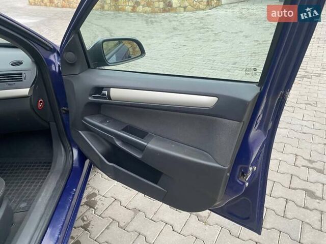 Синій Опель Астра, об'ємом двигуна 1.91 л та пробігом 244 тис. км за 4444 $, фото 17 на Automoto.ua