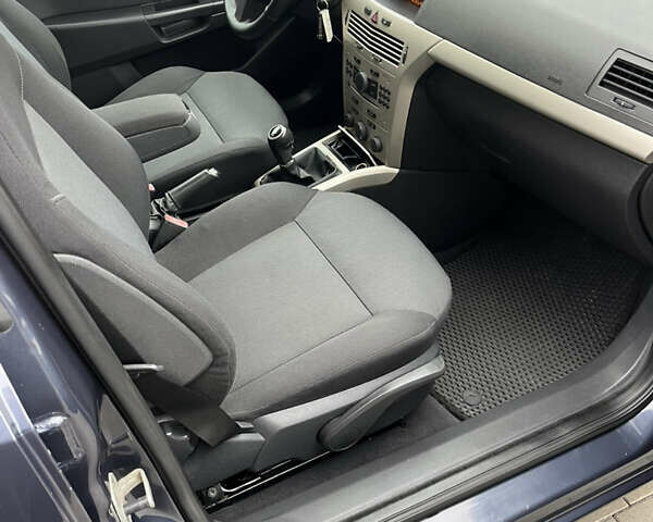 Синій Опель Астра, об'ємом двигуна 1.6 л та пробігом 241 тис. км за 4750 $, фото 26 на Automoto.ua