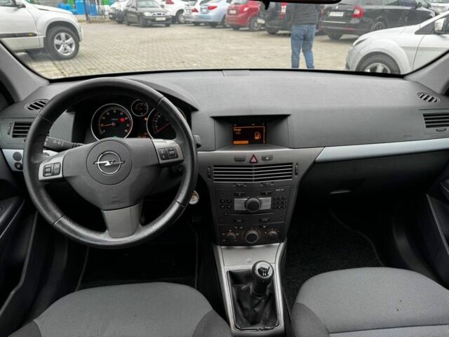 Синий Опель Астра, объемом двигателя 1.6 л и пробегом 190 тыс. км за 5900 $, фото 9 на Automoto.ua