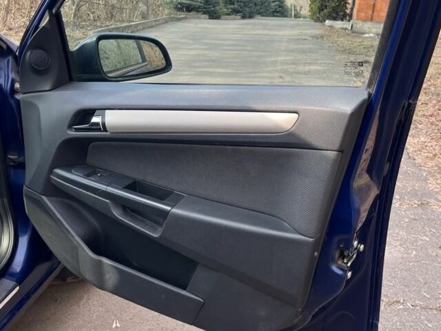 Синий Опель Астра, объемом двигателя 1.6 л и пробегом 247 тыс. км за 5500 $, фото 17 на Automoto.ua