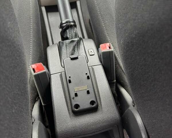 Синій Опель Астра, об'ємом двигуна 1.69 л та пробігом 274 тис. км за 5700 $, фото 19 на Automoto.ua