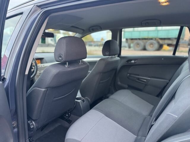 Синий Опель Астра, объемом двигателя 1.6 л и пробегом 260 тыс. км за 5500 $, фото 5 на Automoto.ua