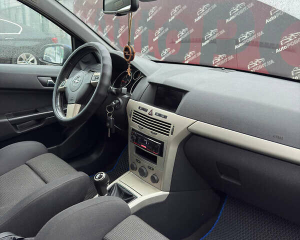 Синій Опель Астра, об'ємом двигуна 1.69 л та пробігом 274 тис. км за 5900 $, фото 30 на Automoto.ua