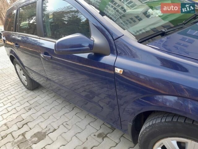 Синий Опель Астра, объемом двигателя 1.25 л и пробегом 298 тыс. км за 5100 $, фото 2 на Automoto.ua