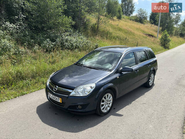 Синий Опель Астра, объемом двигателя 1.8 л и пробегом 260 тыс. км за 5550 $, фото 1 на Automoto.ua
