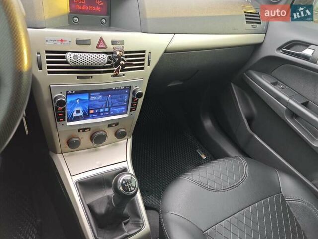 Синий Опель Астра, объемом двигателя 1.6 л и пробегом 309 тыс. км за 4500 $, фото 7 на Automoto.ua