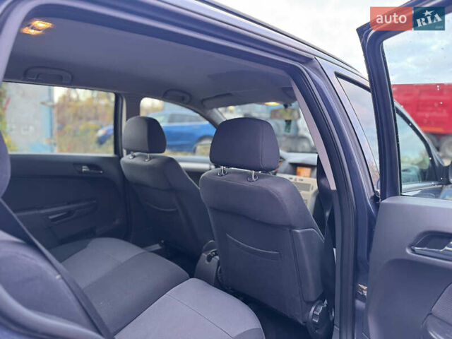 Синий Опель Астра, объемом двигателя 1.6 л и пробегом 260 тыс. км за 5750 $, фото 39 на Automoto.ua