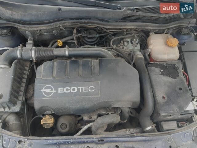 Синий Опель Астра, объемом двигателя 1.25 л и пробегом 298 тыс. км за 5100 $, фото 11 на Automoto.ua