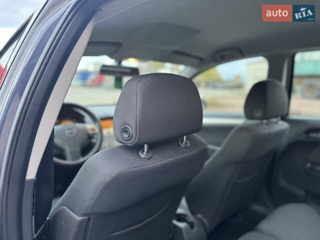 Синий Опель Астра, объемом двигателя 1.6 л и пробегом 260 тыс. км за 5750 $, фото 27 на Automoto.ua