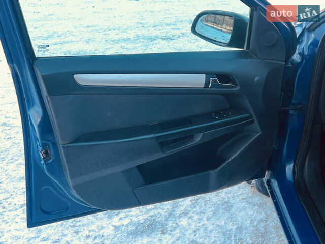 Синий Опель Астра, объемом двигателя 1.69 л и пробегом 350 тыс. км за 3999 $, фото 13 на Automoto.ua
