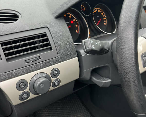 Синій Опель Астра, об'ємом двигуна 1.6 л та пробігом 241 тис. км за 4750 $, фото 19 на Automoto.ua