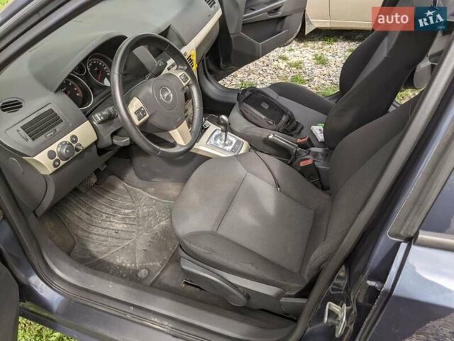 Синий Опель Астра, объемом двигателя 1.6 л и пробегом 215 тыс. км за 4450 $, фото 18 на Automoto.ua