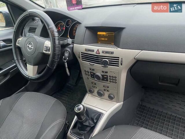 Синій Опель Астра, об'ємом двигуна 1.91 л та пробігом 244 тис. км за 4444 $, фото 18 на Automoto.ua