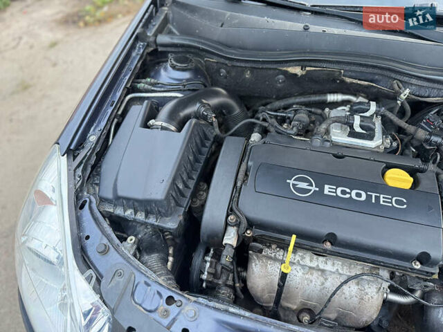 Синий Опель Астра, объемом двигателя 1.6 л и пробегом 260 тыс. км за 5750 $, фото 54 на Automoto.ua