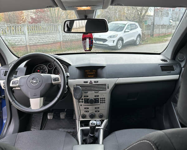 Синий Опель Астра, объемом двигателя 1.6 л и пробегом 246 тыс. км за 4700 $, фото 7 на Automoto.ua