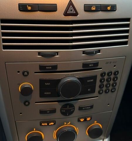 Синий Опель Астра, объемом двигателя 1.8 л и пробегом 203 тыс. км за 5200 $, фото 38 на Automoto.ua