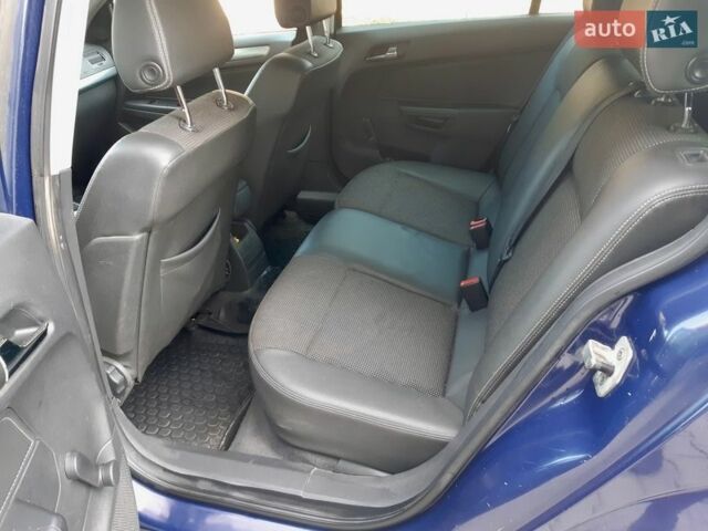 Синий Опель Астра, объемом двигателя 1.25 л и пробегом 298 тыс. км за 5100 $, фото 9 на Automoto.ua