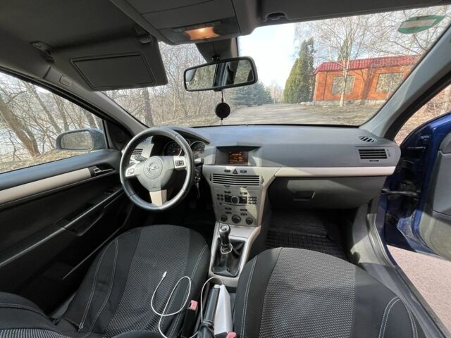 Синий Опель Астра, объемом двигателя 1.6 л и пробегом 247 тыс. км за 5500 $, фото 20 на Automoto.ua