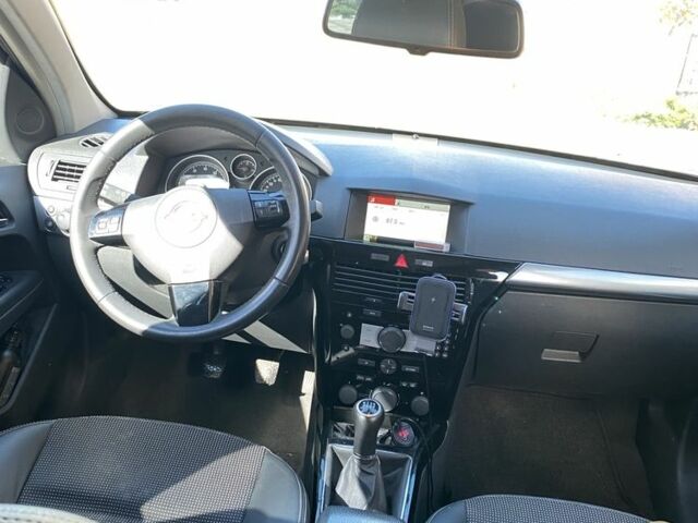 Синий Опель Астра, объемом двигателя 1.6 л и пробегом 295 тыс. км за 4099 $, фото 5 на Automoto.ua