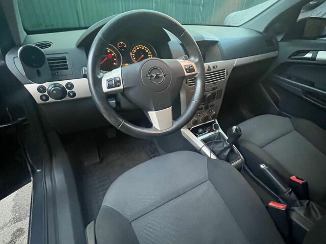 Синий Опель Астра, объемом двигателя 1.6 л и пробегом 263 тыс. км за 4700 $, фото 11 на Automoto.ua