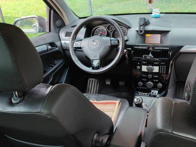 Синий Опель Астра, объемом двигателя 1.9 л и пробегом 303 тыс. км за 4950 $, фото 7 на Automoto.ua