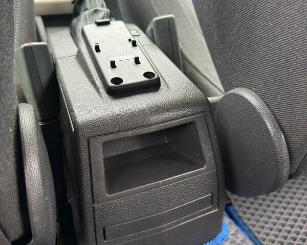 Синій Опель Астра, об'ємом двигуна 1.69 л та пробігом 274 тис. км за 5900 $, фото 17 на Automoto.ua