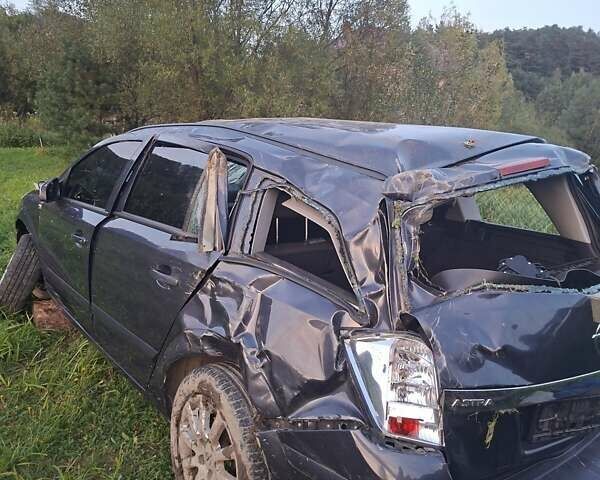 Синий Опель Астра, объемом двигателя 1.6 л и пробегом 220 тыс. км за 1700 $, фото 8 на Automoto.ua
