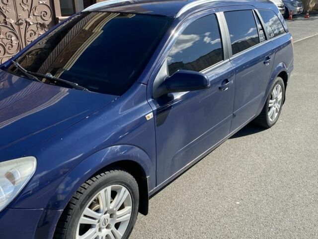 Синий Опель Астра, объемом двигателя 1.6 л и пробегом 295 тыс. км за 4099 $, фото 2 на Automoto.ua