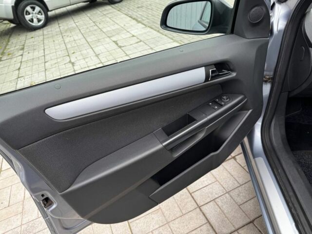 Синій Опель Астра, об'ємом двигуна 1.6 л та пробігом 190 тис. км за 5900 $, фото 8 на Automoto.ua