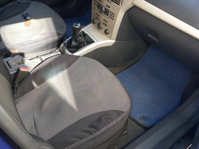 Синий Опель Астра, объемом двигателя 1.3 л и пробегом 200 тыс. км за 5000 $, фото 8 на Automoto.ua