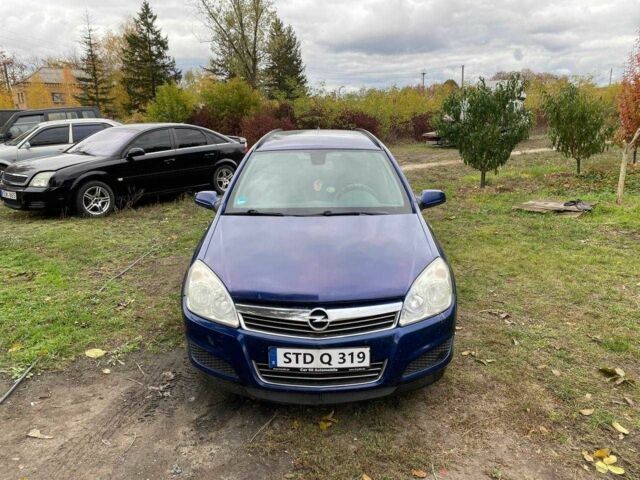Синий Опель Астра, объемом двигателя 1.9 л и пробегом 300 тыс. км за 1800 $, фото 2 на Automoto.ua